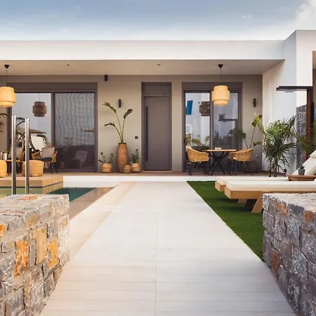 Nagia Luxury Family Villa